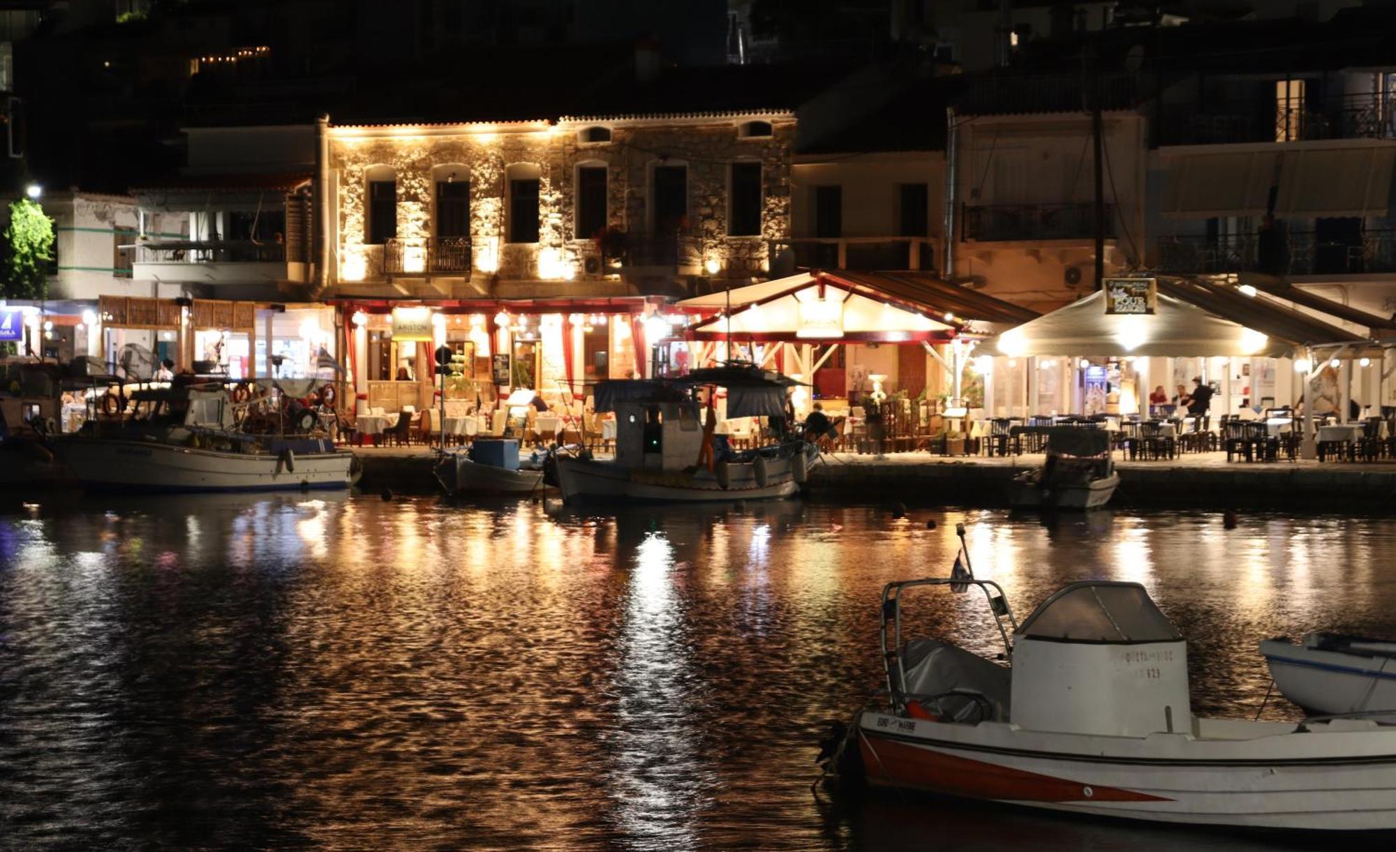 The Stonehouse At The Harbor